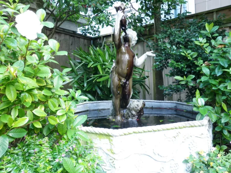 Bev Courtyard 27