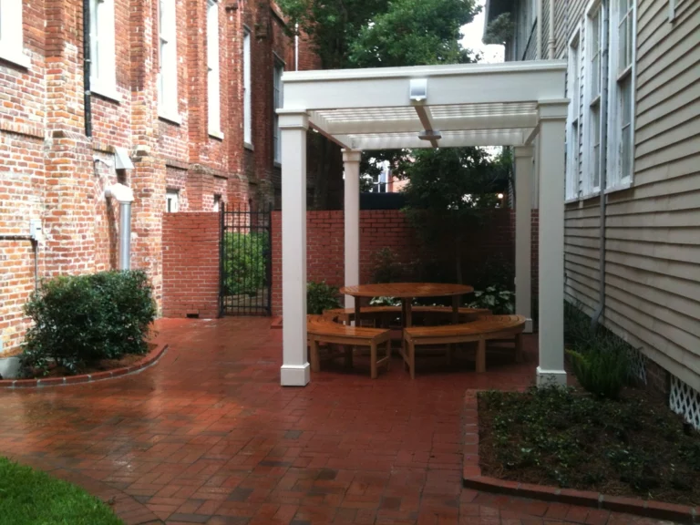 St. George's Episcopal School's Outdoor Common